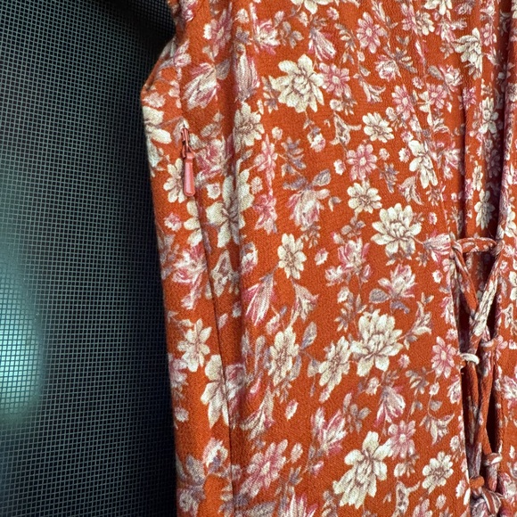 Red floral dress - Picture 5 of 6